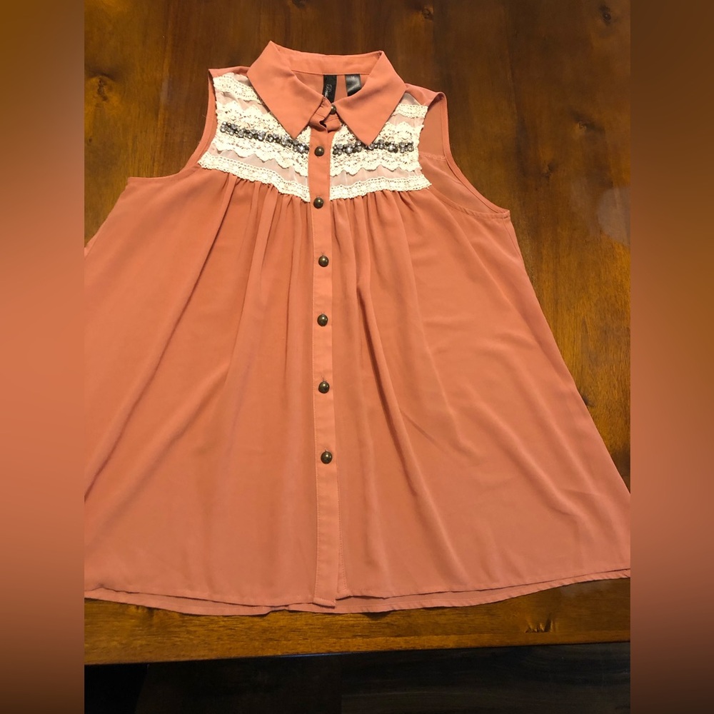 BKE Coral Sleeveless Blouse with Ivory Lace